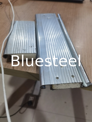 Máquina de puertas con obturador de rodillo con motor de CA con sistema de control PLC para el rendimiento