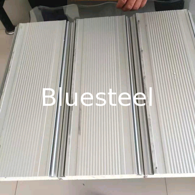 Pu panel de sándwich puerta de garaje persiana de rodillo máquina de formación de rodillos eficiente