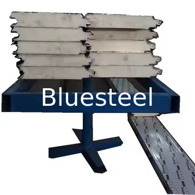 Máquina de puerta de persiana de acero / aluminio industrial con sensor fotoeléctrico de motor de CA de 5,5 kW