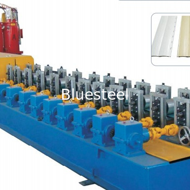 Máquina de puerta de persiana de acero y aluminio con sistema de control PLC